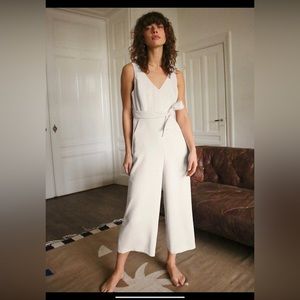 BNWOT Wilfred Écoulement V Jumpsuit